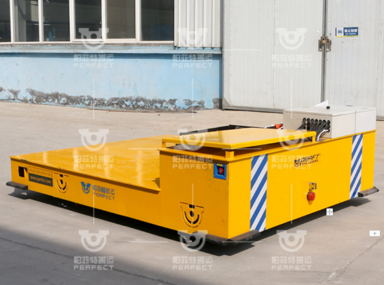 山東青島電纜材料電動(dòng)搬運(yùn)車